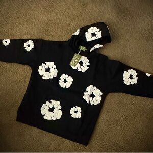 Black and White Floral Crewneck Sweater